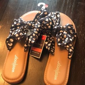New Size Small 5/6 Sandal